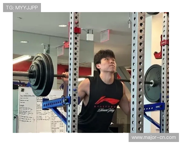 杨瀚森社交媒体更新训练照专注体能提升挑战极限再度出发