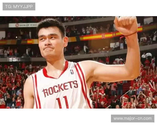 迷你小姚明的篮球梦想与成长历程:从小巨人到未来之星的奋斗故事 迷你小姚明的篮球梦想与成长历程:从小巨人到未来之星的奋斗故事